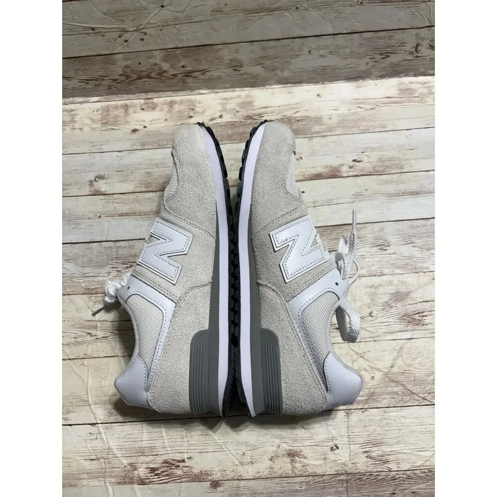 New Balance 574 Sneakers Women's Size 7 White Gray Shoes New